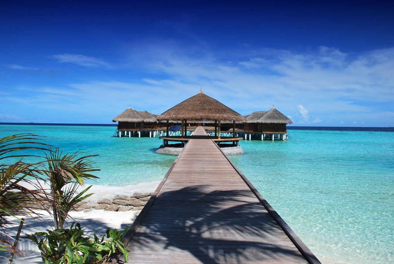 beach-gd7a95ca05_1920